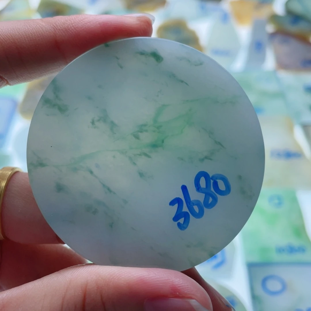 【闪购商品】定制翡翠未镶嵌h***k天然