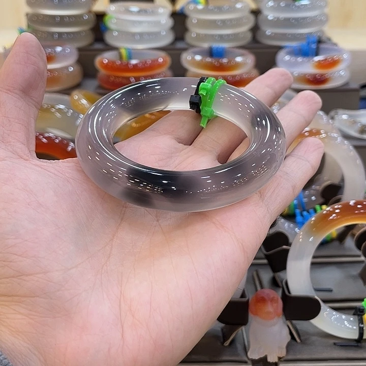 玛瑙/玉髓未镶嵌手镯66