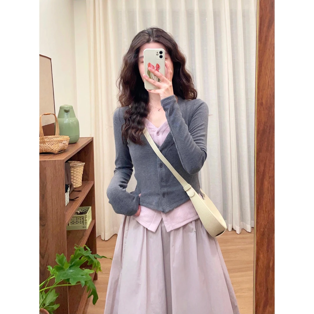 早春新款今年流行漂亮灰粉色穿搭配一整套开衫半身裙子两件套装女