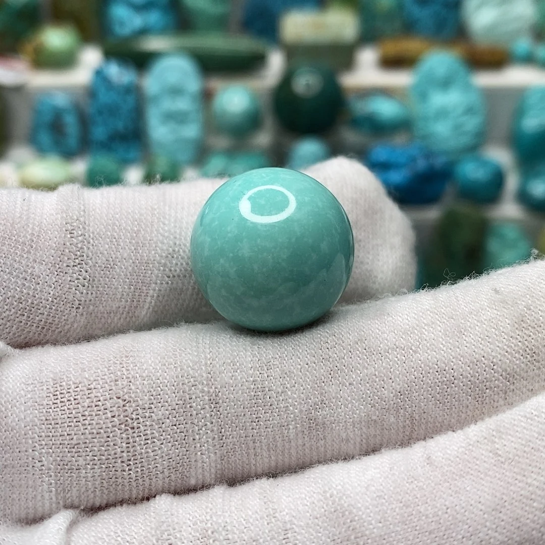 风***静绿松石未镶嵌天然原矿 地大质检