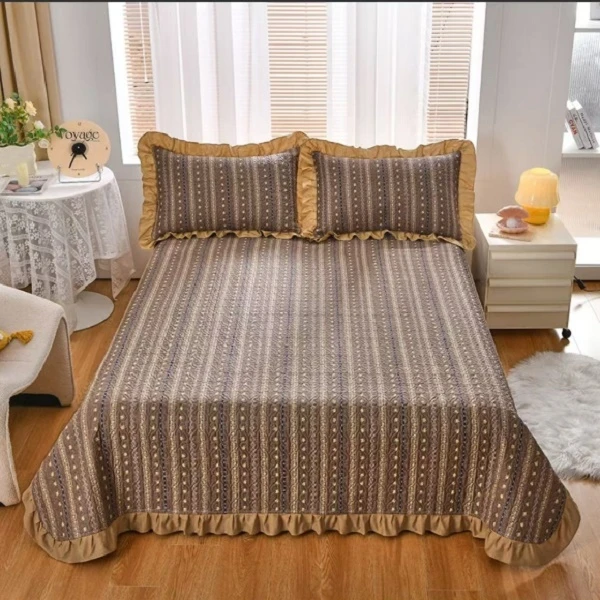 MJN 纯棉印花夹棉床盖 花边款 H-003 青丝花带