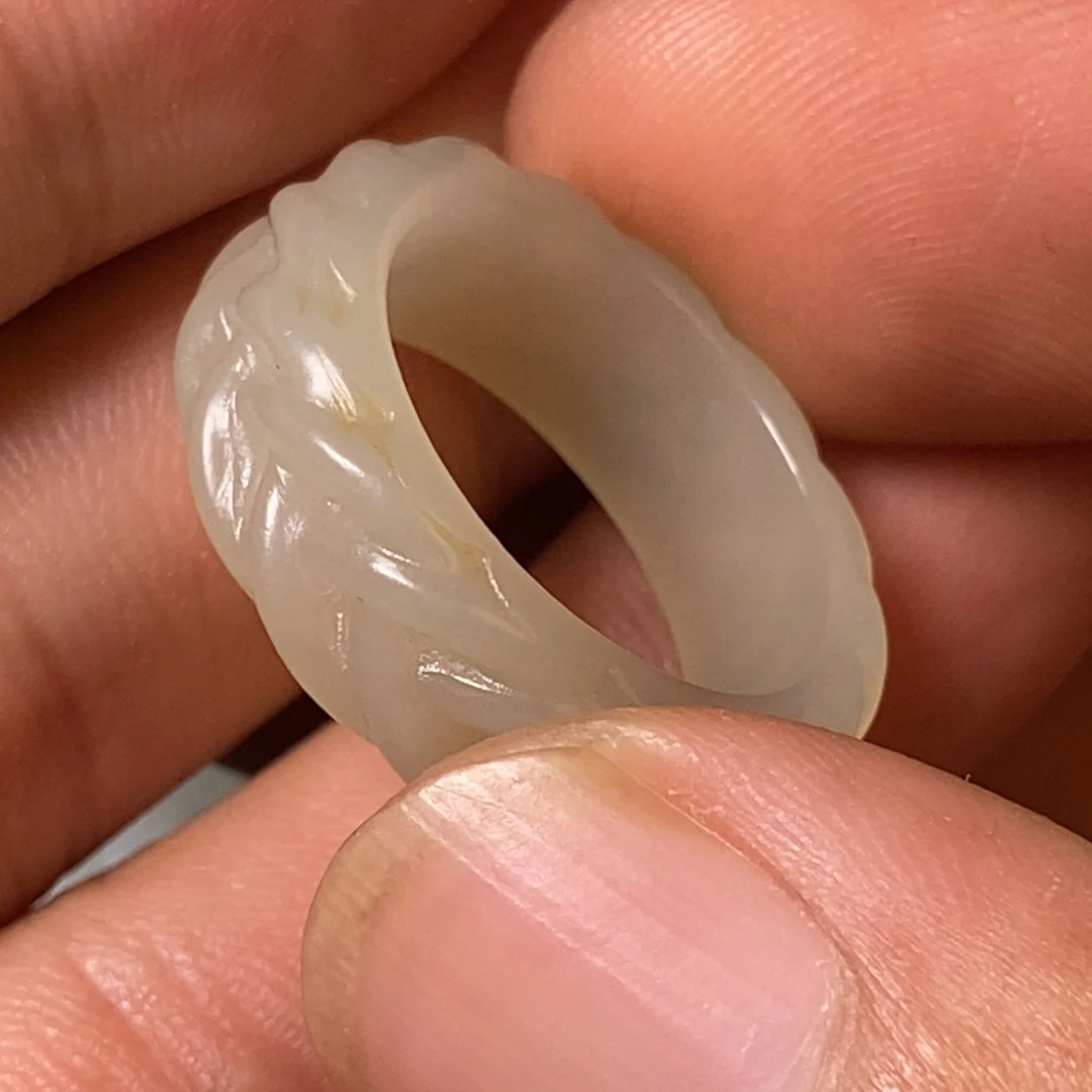 和田玉未镶嵌颈饰耀*