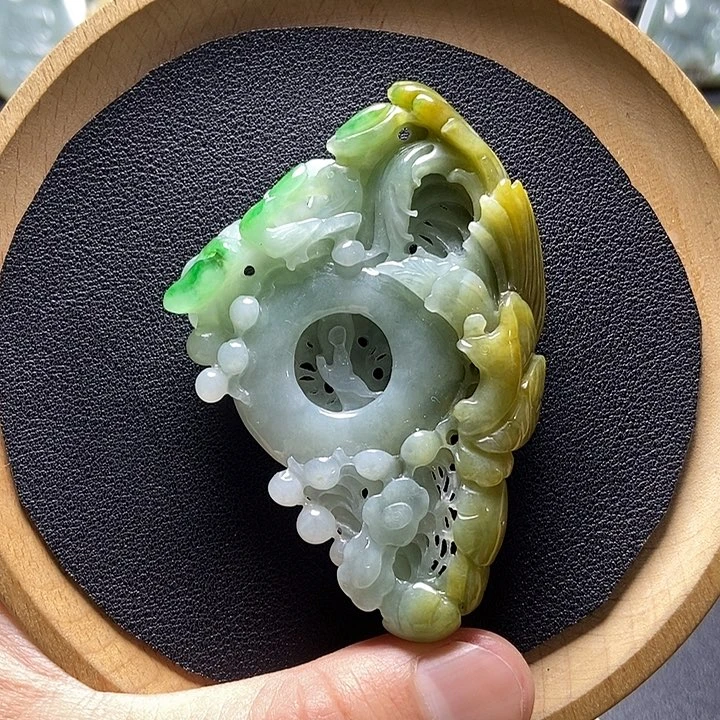 翡翠颈饰未镶嵌海*杨缅甸a货