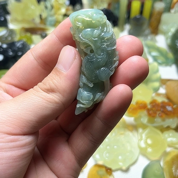 未镶嵌蛇纹石玉颈饰