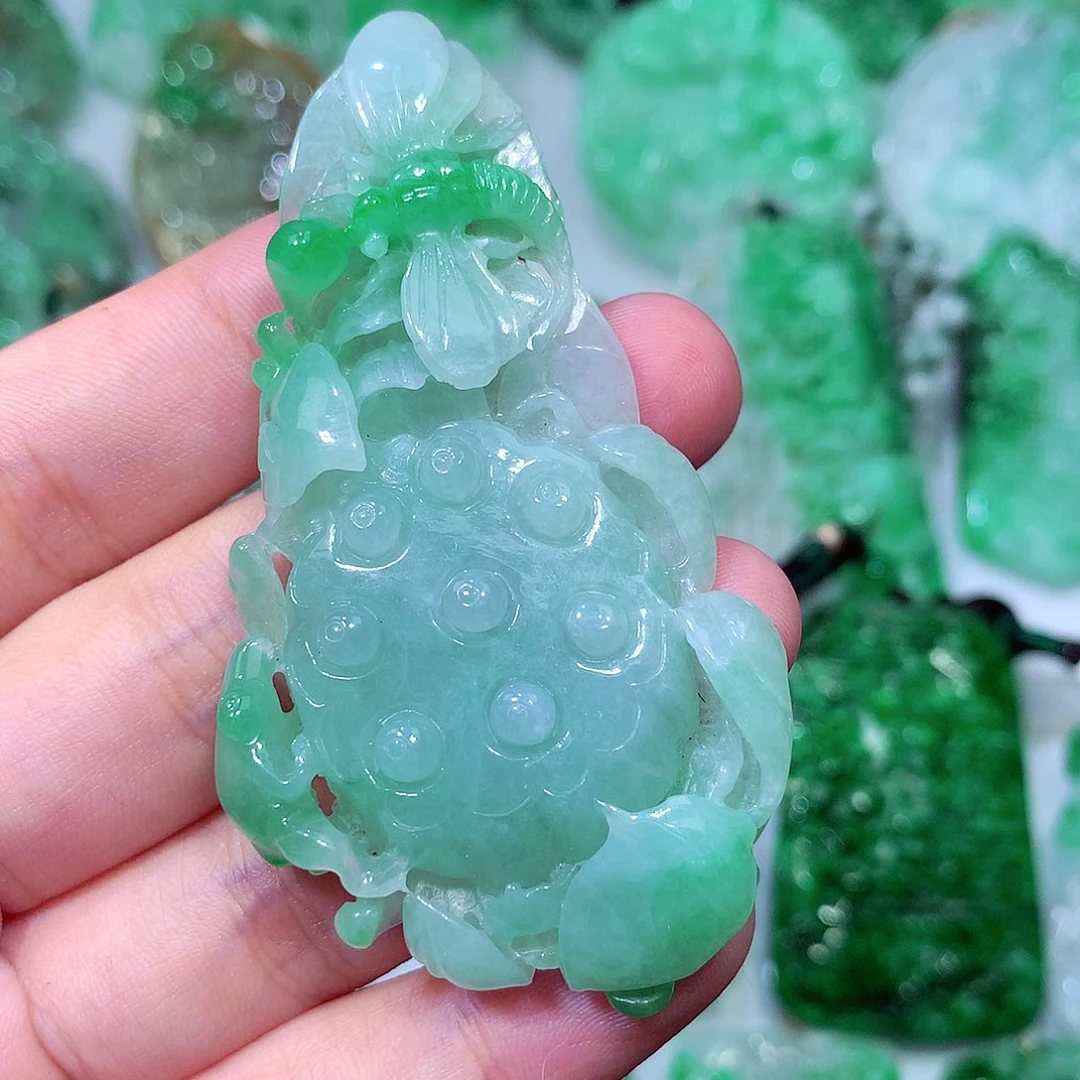 吊坠(不含链)未镶嵌翡翠