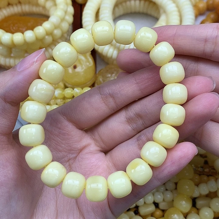蜜蜡未镶嵌珠宝奇石