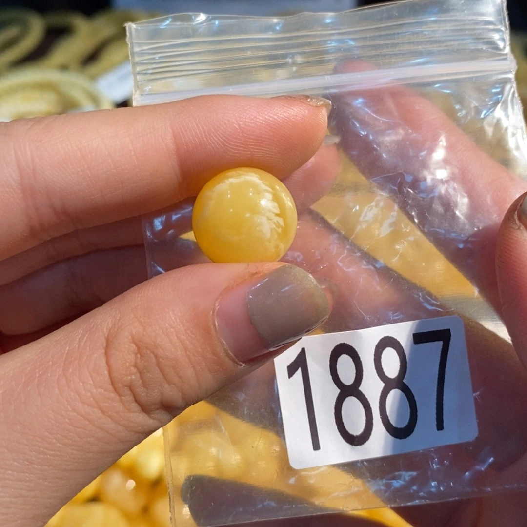 未镶嵌琥珀珠宝奇石1887