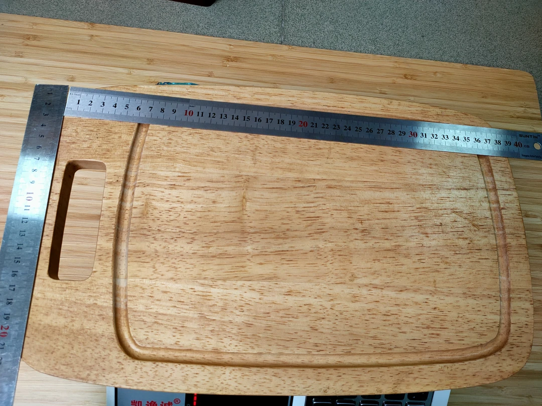 18号 1250g长方形实木菜板带水槽