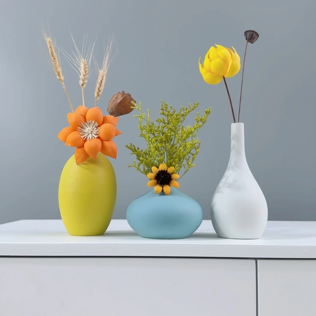 瓷片陶瓷小花瓶含花总高约20-30cm