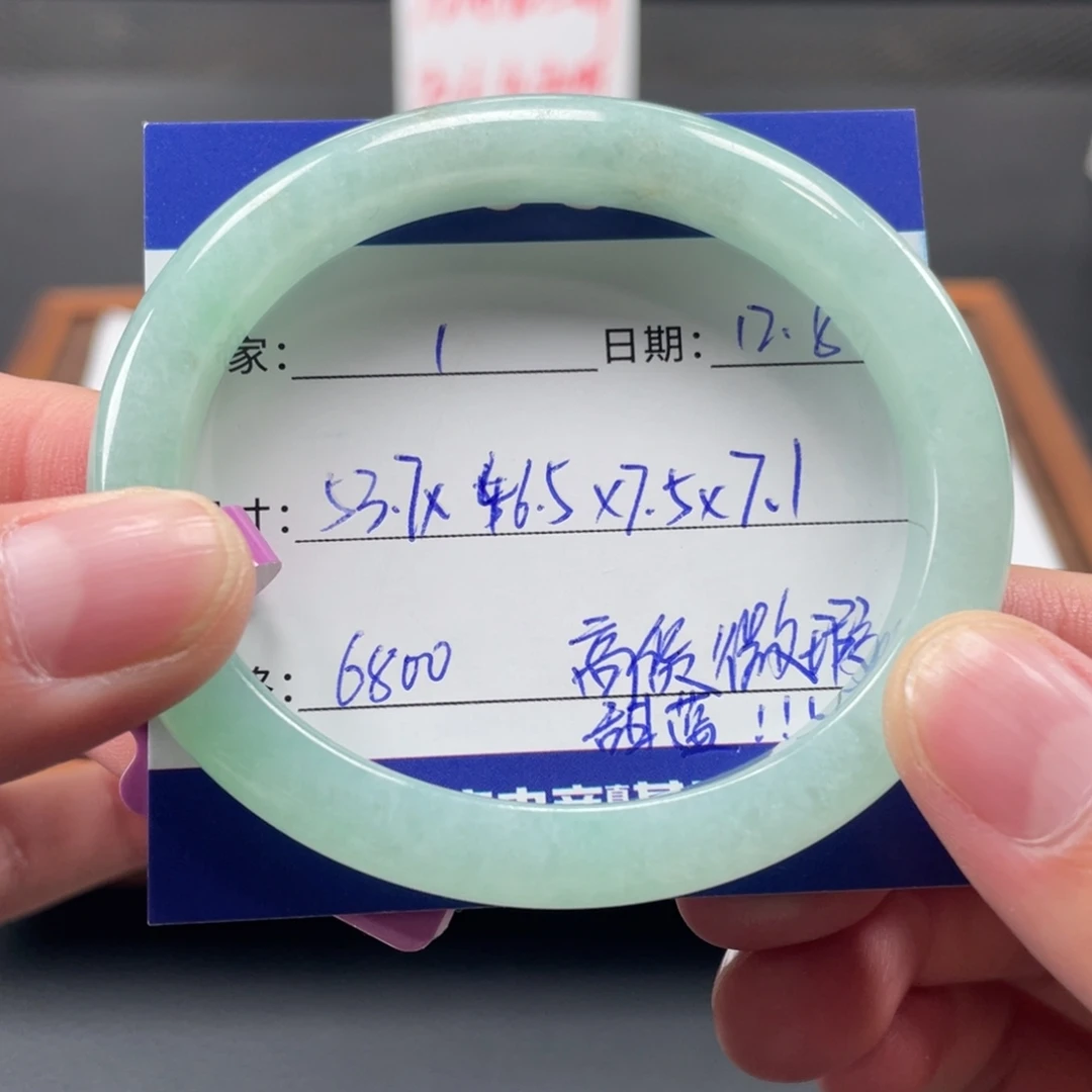 翡翠未镶嵌手镯十七推荐1