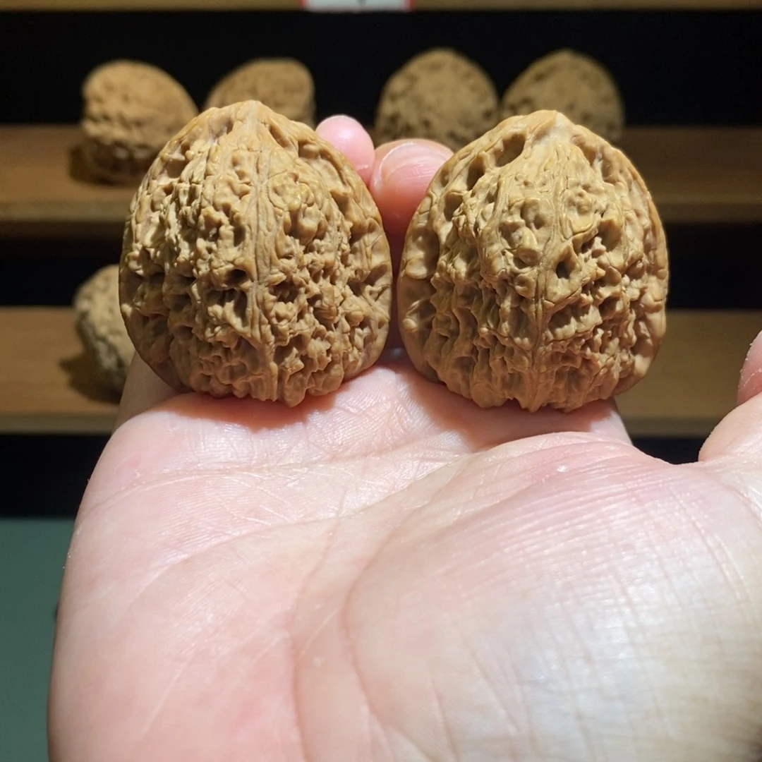 文玩核桃吊坠38南将221