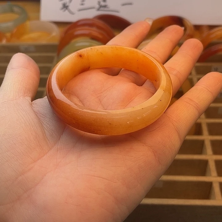 石英岩玉未镶嵌手镯73