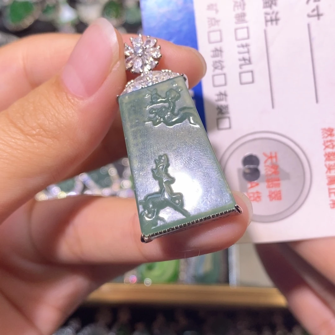 翡翠未镶嵌颈饰天然