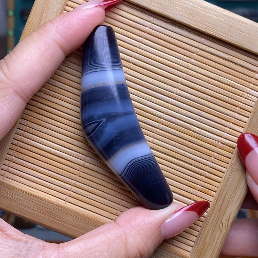 日***哥玛瑙/玉髓未镶嵌珠宝半成品