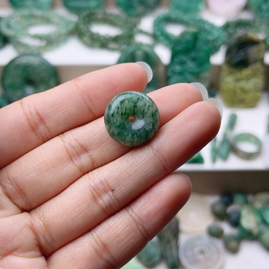 独山玉挂件未镶嵌一****啊