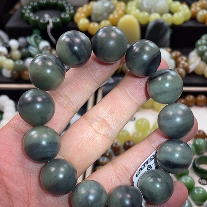 和田玉未镶嵌手串