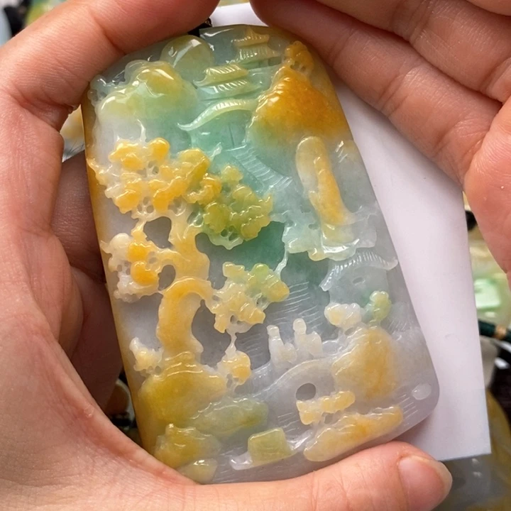 ****诚翡翠未镶嵌颈饰翡翠