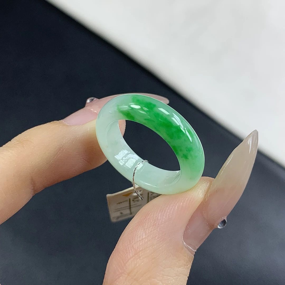 纯天然缅甸翡翠A货 11-12号圈口 冰胶飘阳绿白底青翡翠指环戒圈