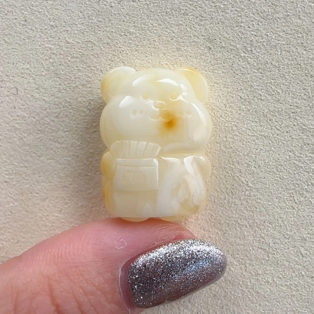 未镶嵌琥珀珠宝奇石