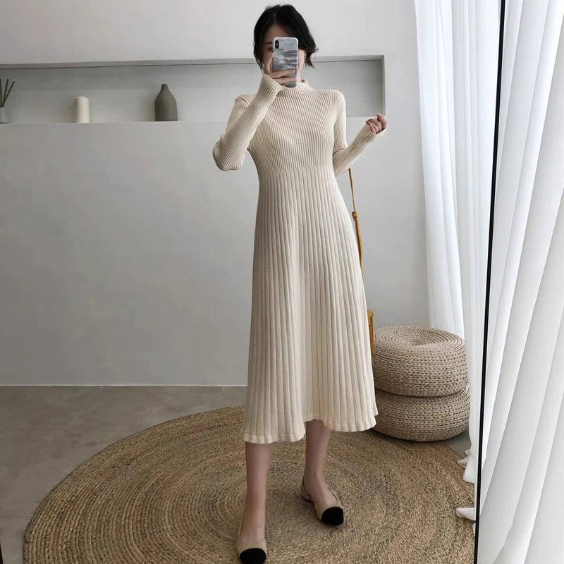 配大衣法式针织连衣裙秋冬季半高领中长款宽松显瘦过膝毛衣打底裙