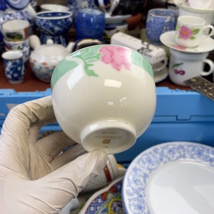 他家瓷器真美…开播了