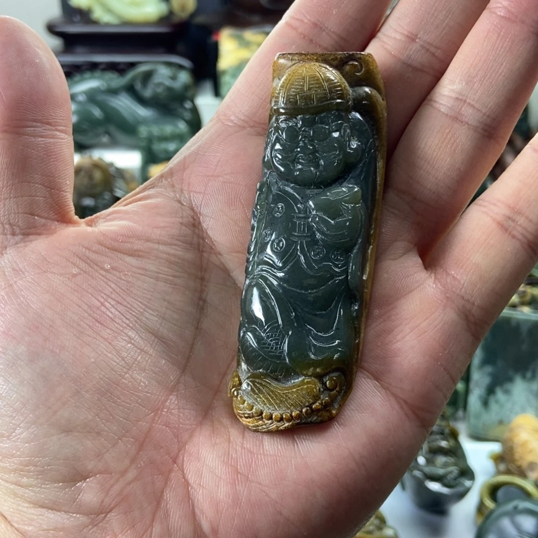 岫岩河磨玉（透闪石质玉）未镶嵌把件