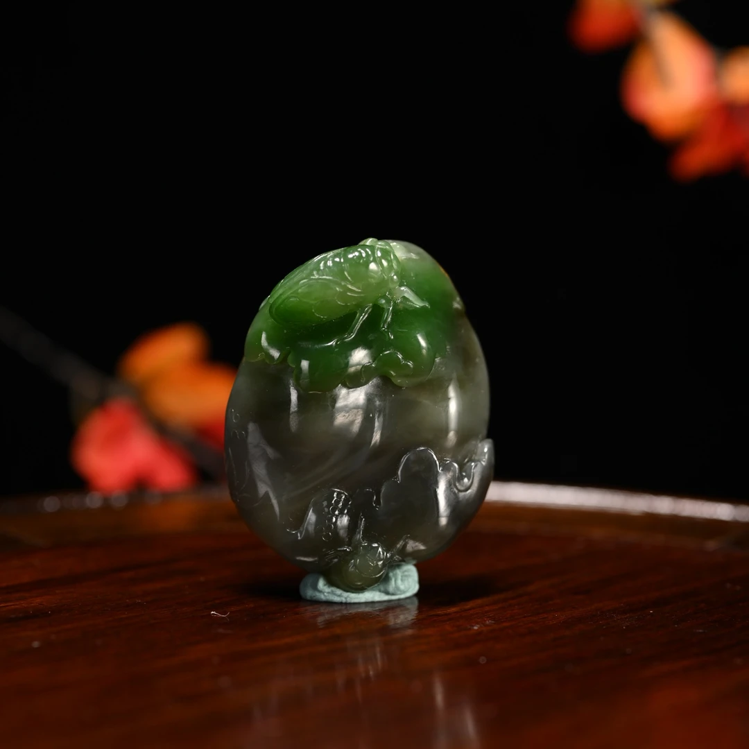 LOT8835 2512050105和田玉碧玉一鸣惊人挂件/保利