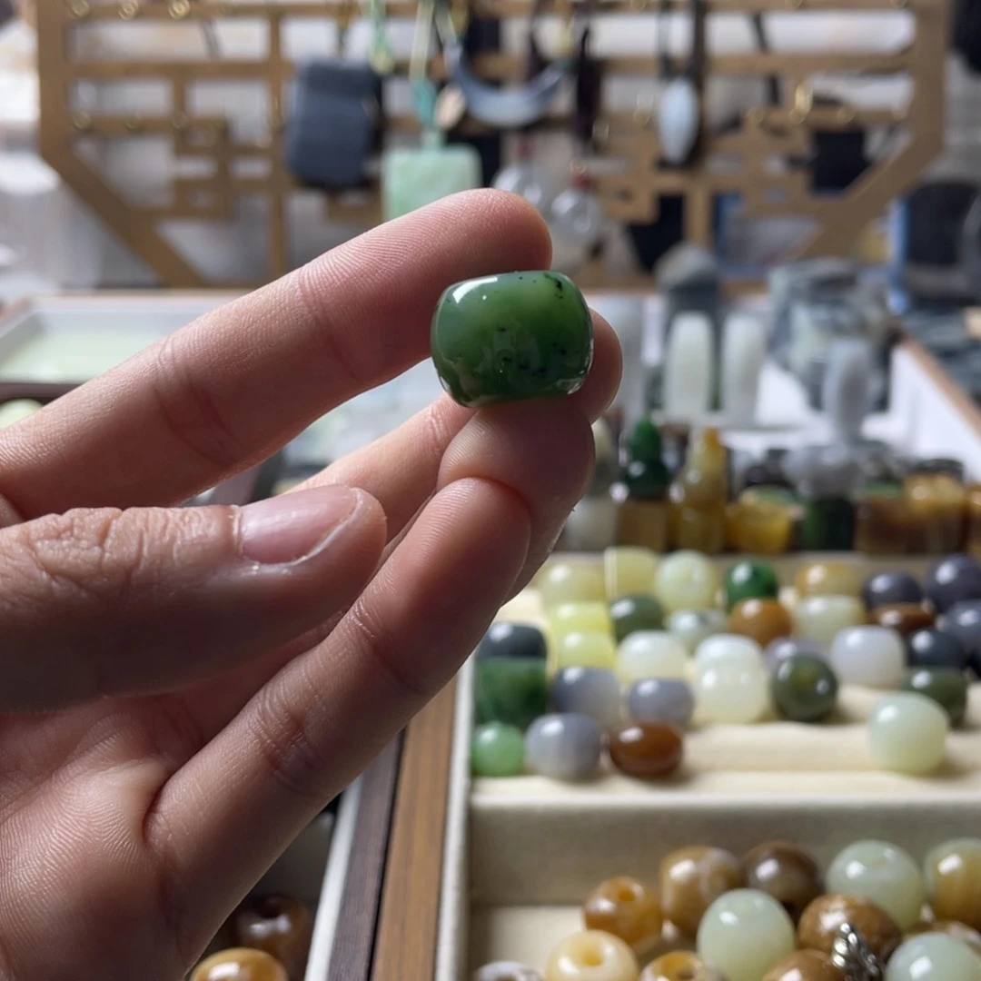 静***提和田玉（糖玉）未镶嵌颈饰