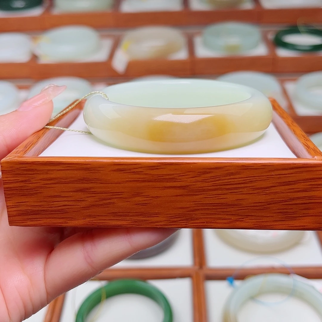 和田玉未镶嵌手镯54.7