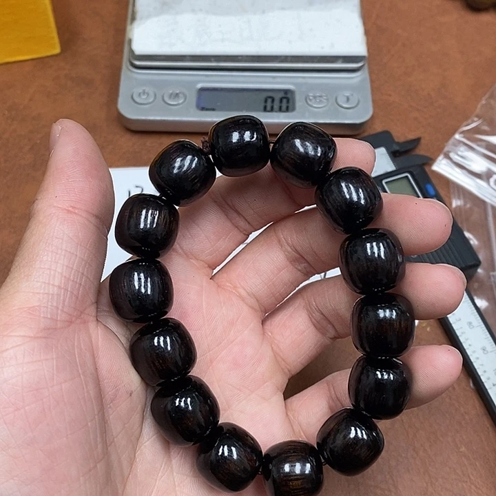 沉香沉香香囊虫漏