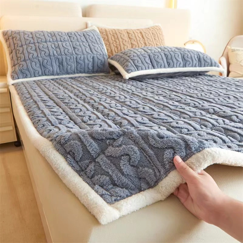 A类牛奶绒防滑床垫铺底保暖床垫冬季加厚加绒铺床褥子床盖可水洗3