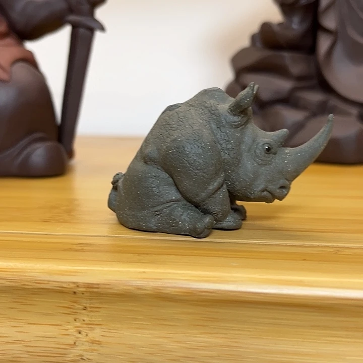 钱***途茶壶紫砂紫砂手工犀牛茶宠摆件