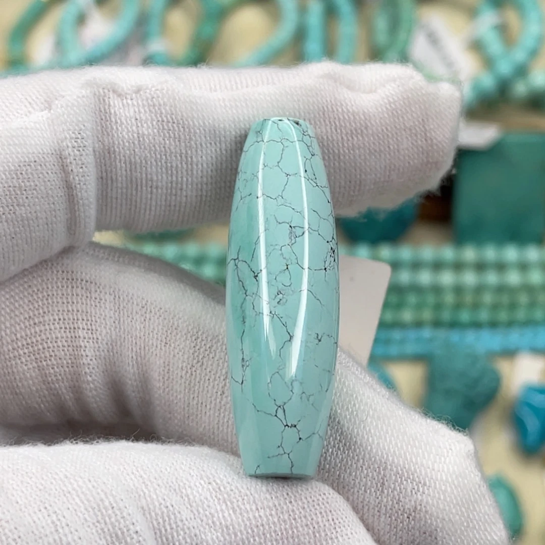 绿松石未镶嵌挂件