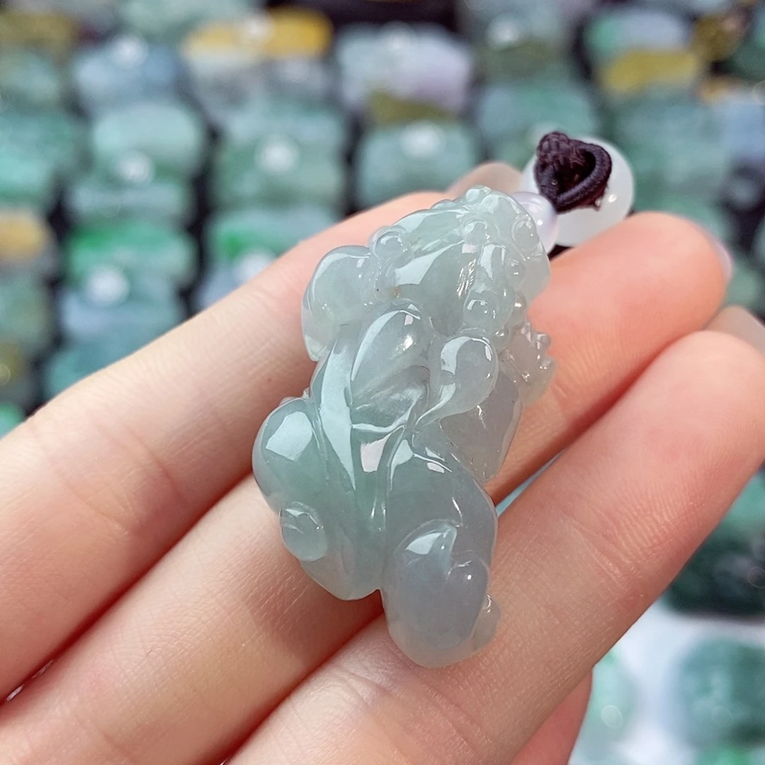颈饰未镶嵌翡翠天然