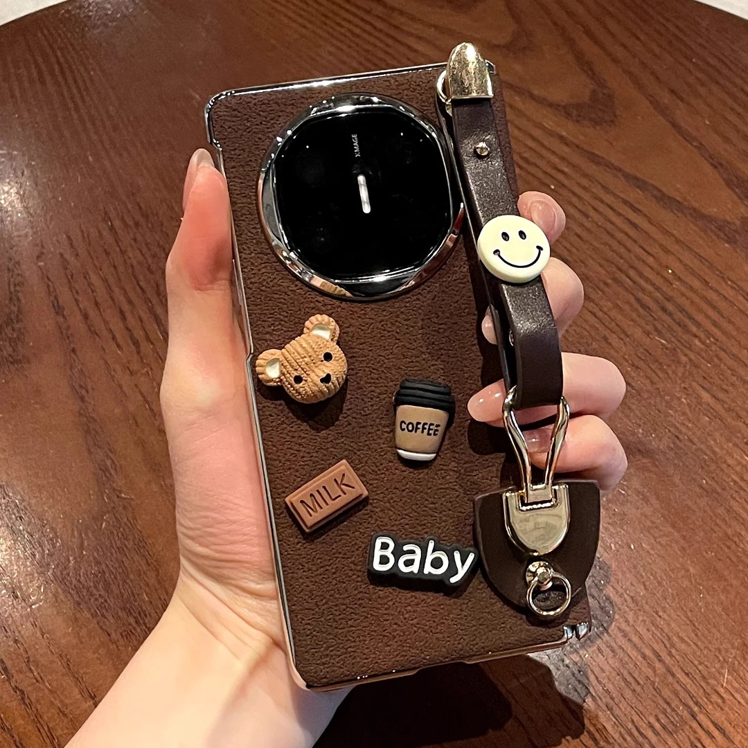 适用华为matex6手机壳matex5典藏版折叠屏咖啡小熊调节腕带保护套