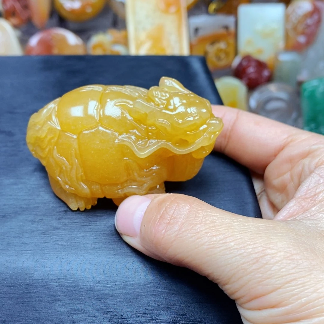 石英质玉（黄龙玉）颈饰未镶嵌