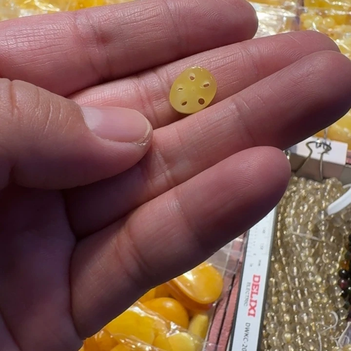 蜜蜡未镶嵌颈饰吊坠