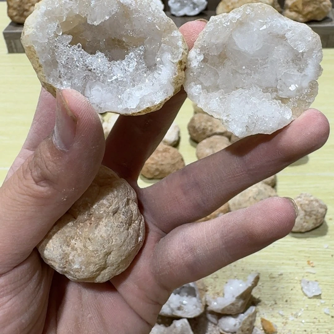 冷***腐月下珠宝严选矿物