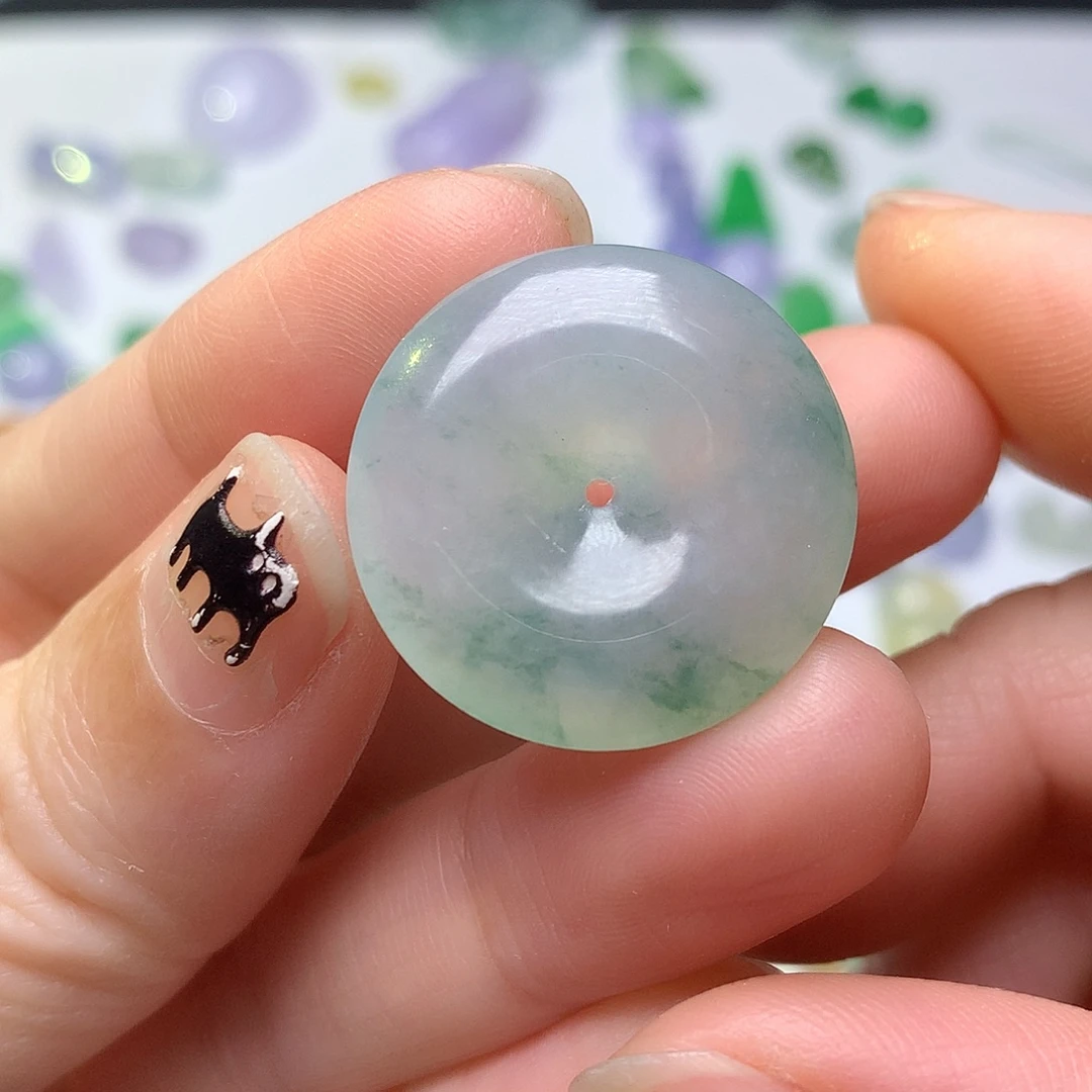 翡翠未镶嵌颈饰扣