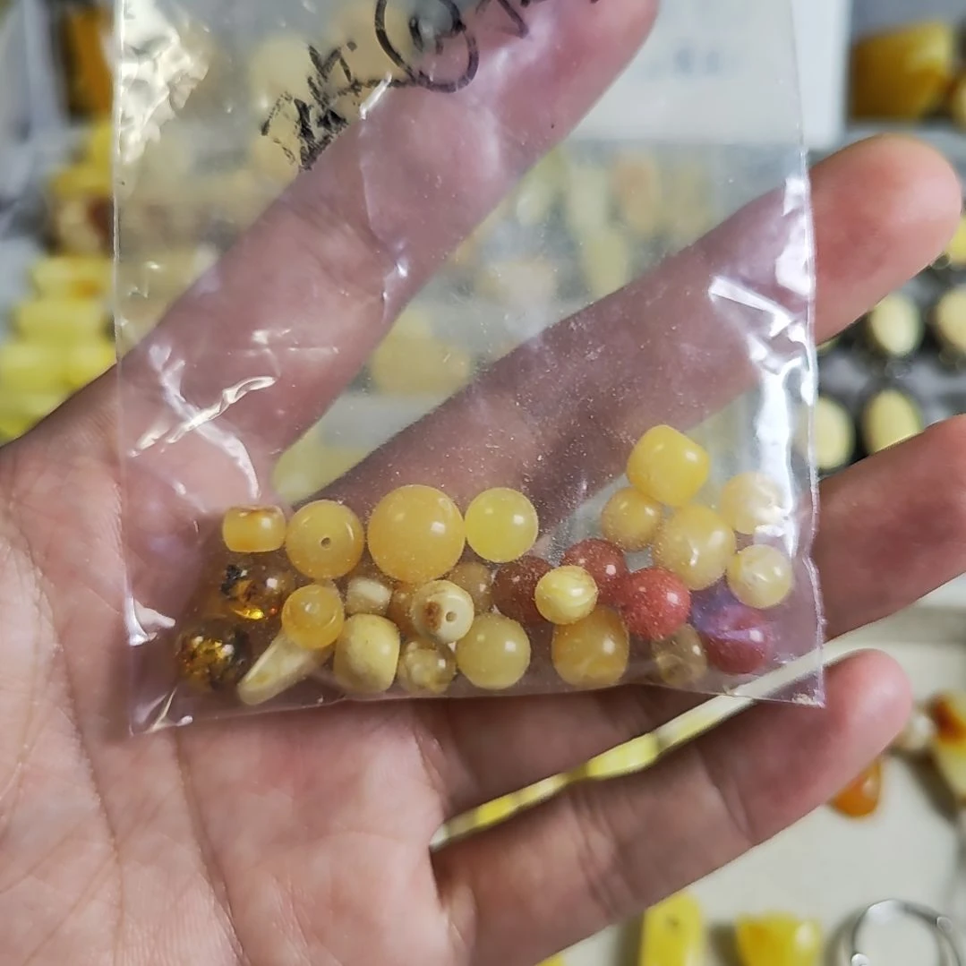 未镶嵌琥珀裸石欭*惗珠子