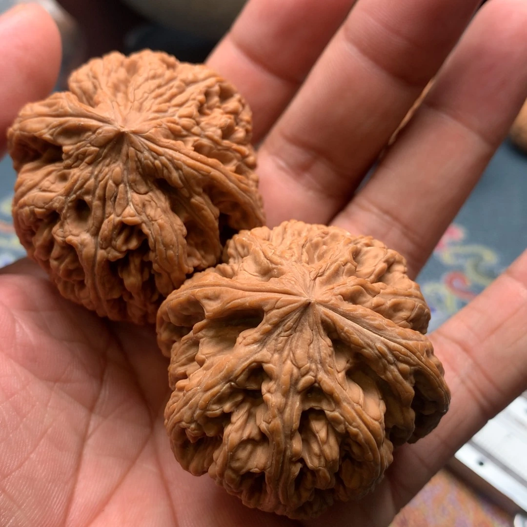 文玩核桃吊坠粗筋