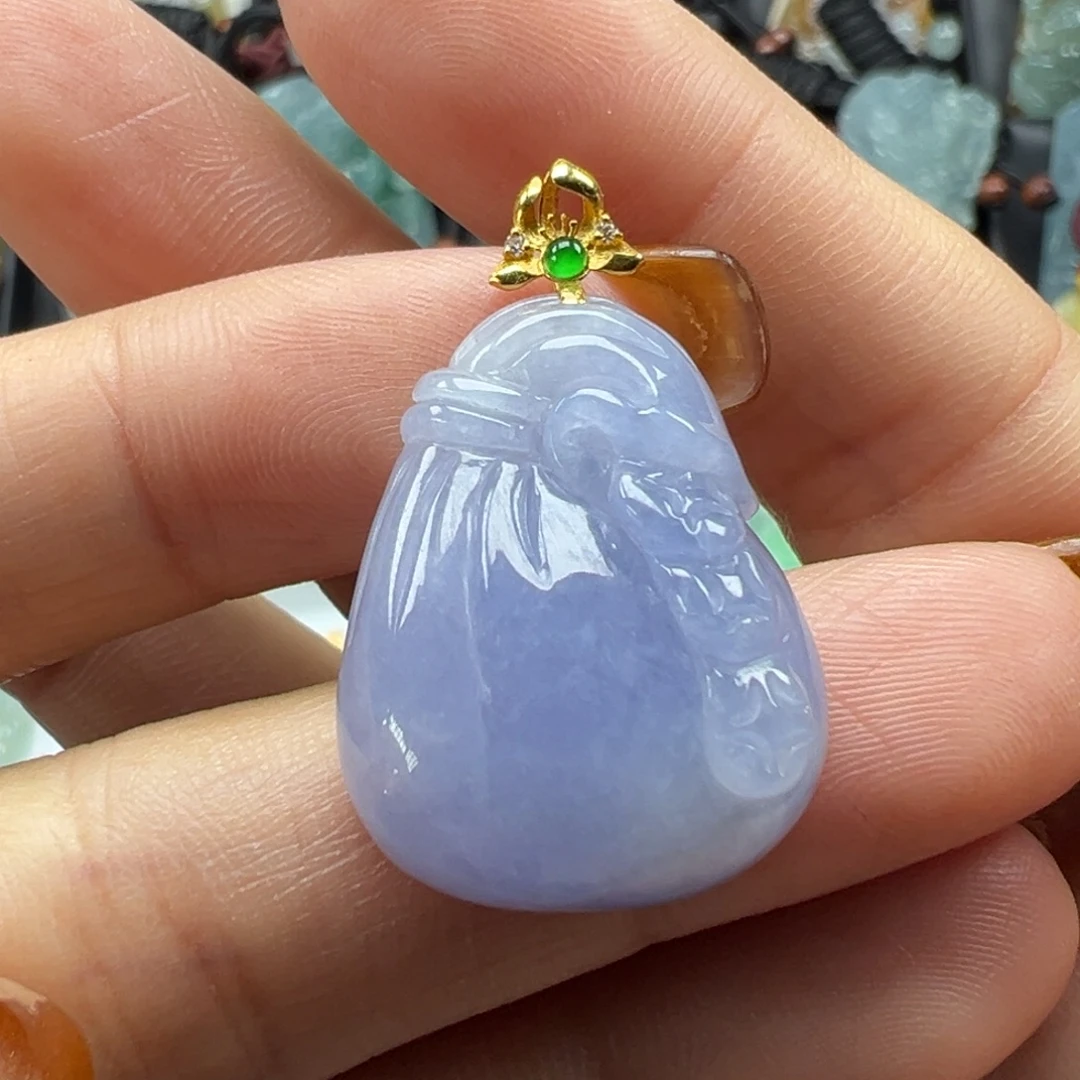 翡翠18K金镶嵌颈饰钱袋