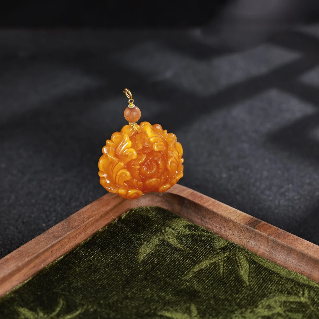 【锦绣珍珠】心如珠宝 18K蜜蜡老蜡牡丹吊坠