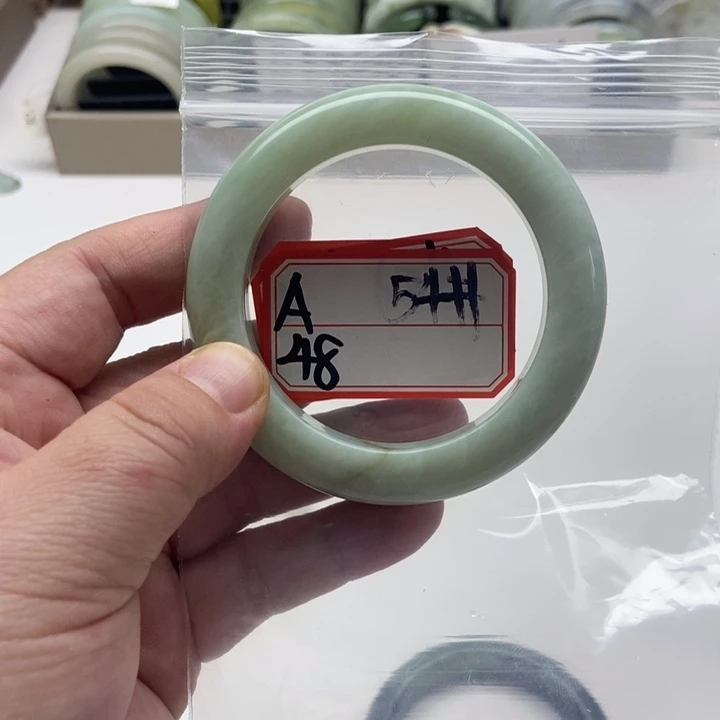 蛇纹石玉手镯未镶嵌家**宝