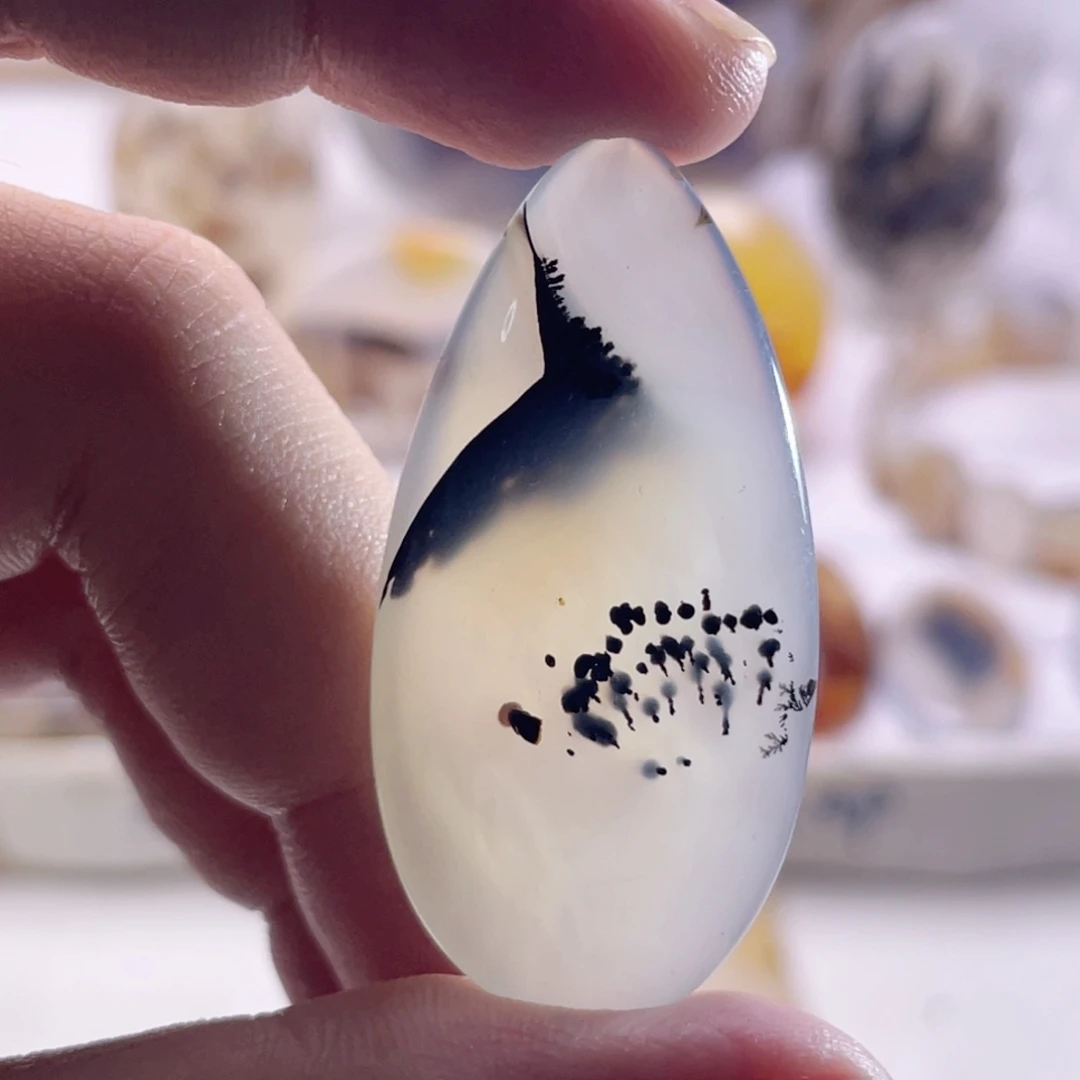 玛瑙/玉髓未镶嵌珠宝奇石