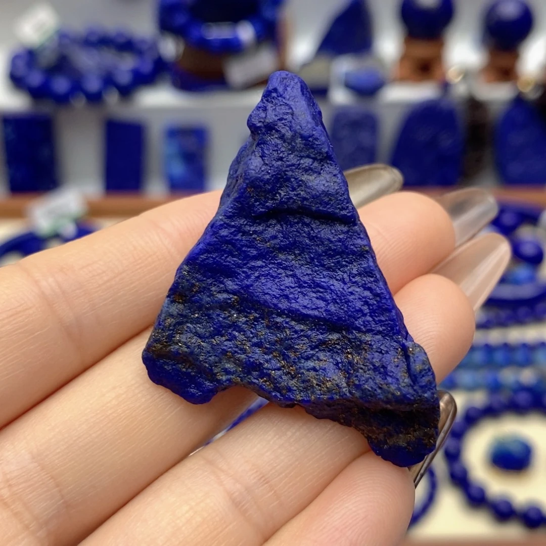 青金石未镶嵌颈饰