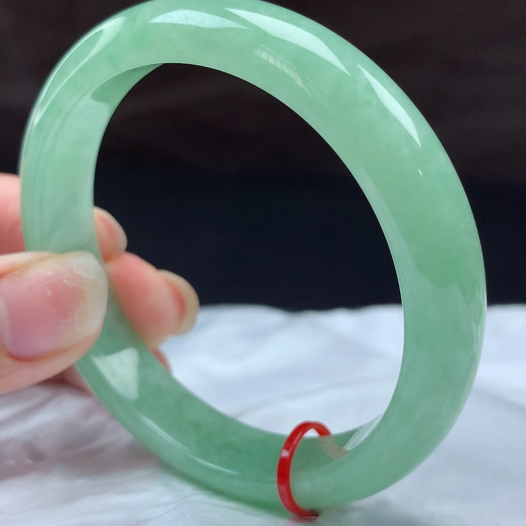 翡翠手镯未镶嵌85064，