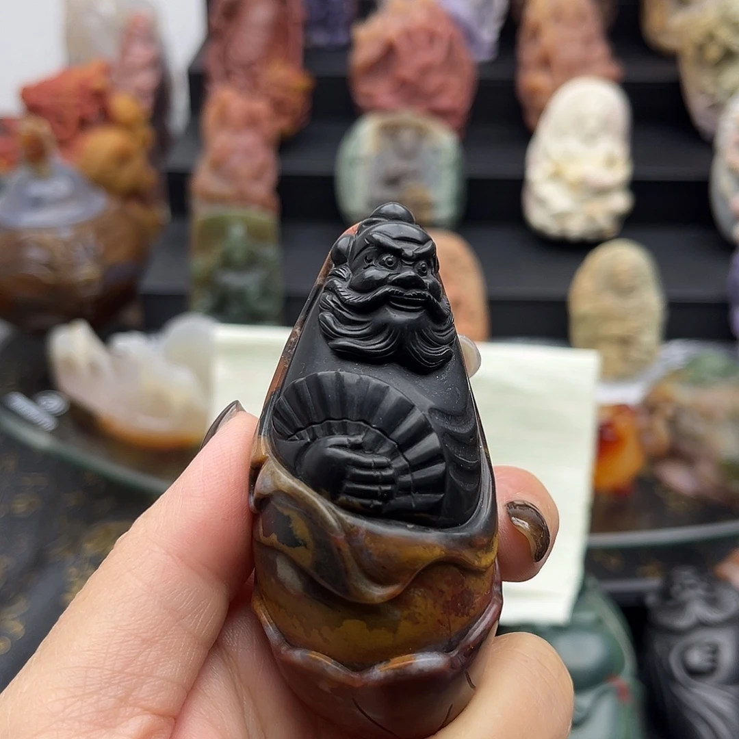 颈饰未镶嵌石英质玉