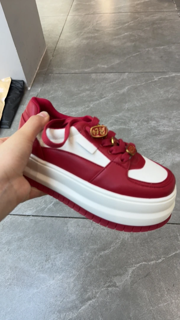 板鞋系带休闲透气厚底休闲板鞋休闲鞋潮流低帮富婆风7018