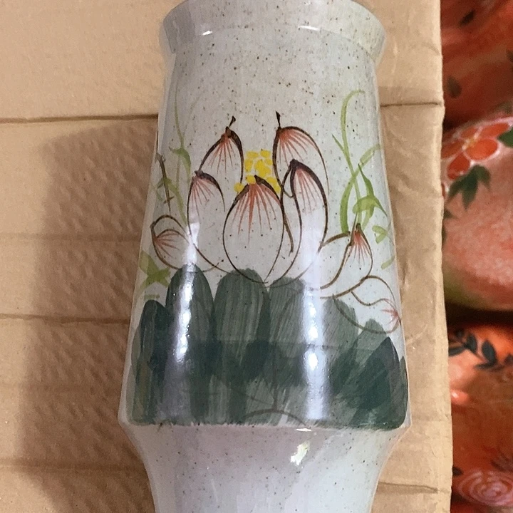 景德镇手绘荷花花瓶